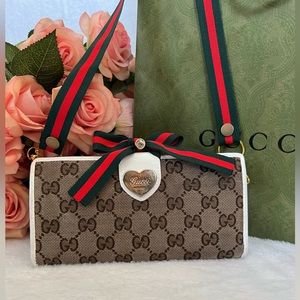 💯AUTHENTIC… GUCCI Heart Canvas & Leather White Fold Long Wallet/WOC